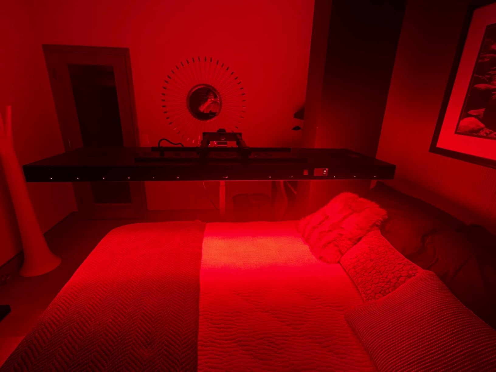 EXESAS red light therapy device showing full coverage for two adult users