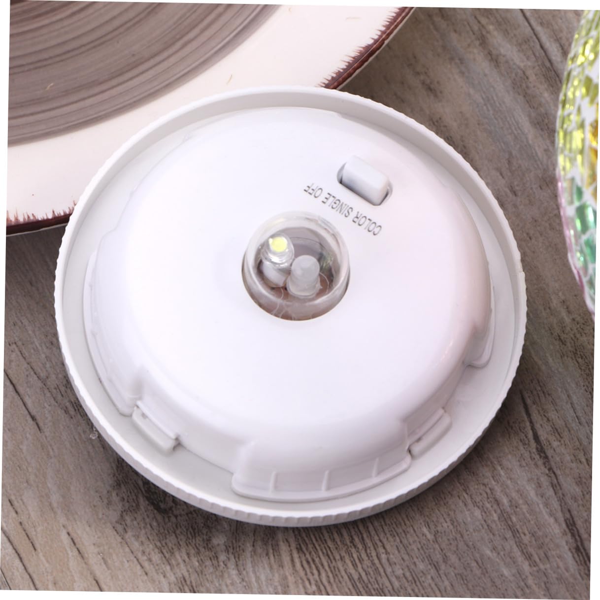 Kisangel Lampada Solare da Esterno in Vetro a Sfera Luce Colorata e Modalità Singola, Risparmio Energetico, per Giardino e Decorazioni Natalizie