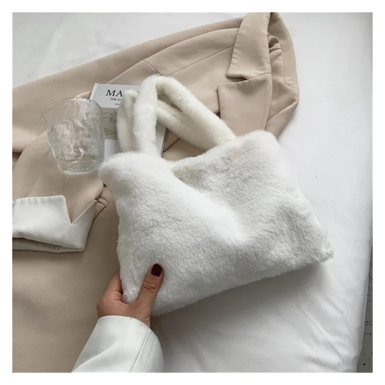 Jtksscs Women's White Fluffy Bag Versatile Cute Soft Plush Tote Bag Autumn Winter Shoulder Bag Purses Armpit Bags Fluffy Handle Bags(White)