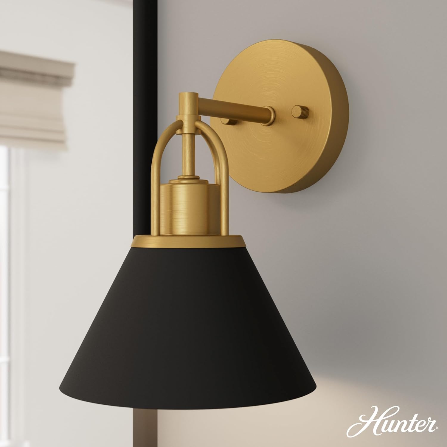 Hunter - Carrington Isle 1-Light Matte Black, Small Sconce Light, Dimmable, Casual Style, for Bedrooms, Kitchens, Foyers, Bathrooms - 13166