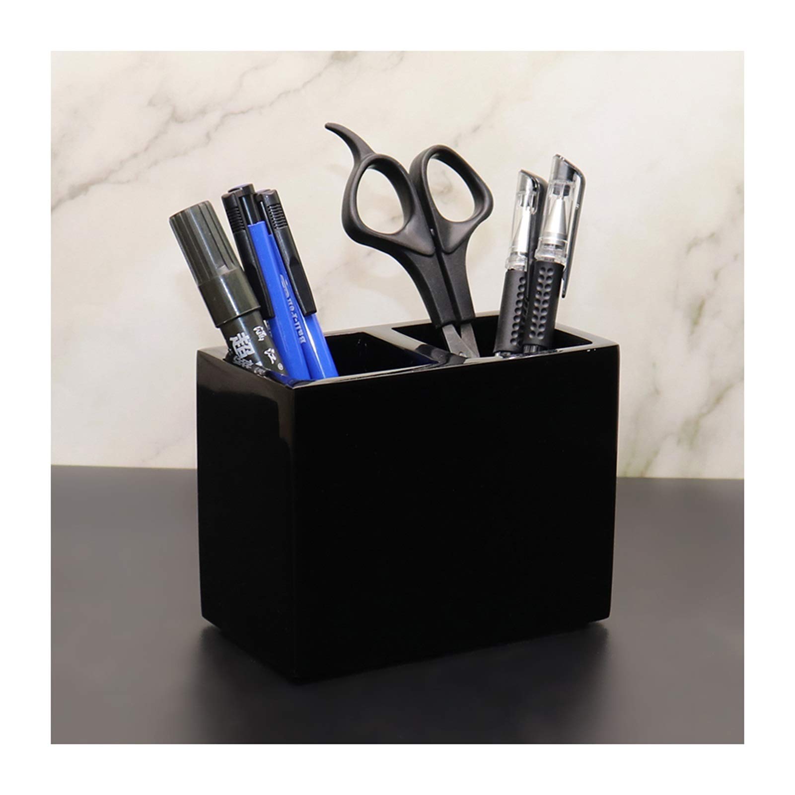 Rangement de bureau en résine pour ne plus perdre vos crayons et maquillage
