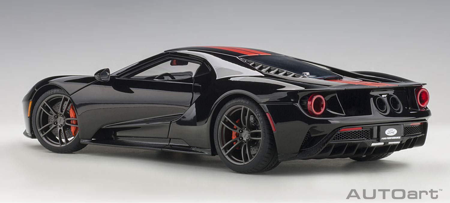 Amazon.co.jp: AUTOart 1/18 フォード GT 2017 ブラック/オレンジ