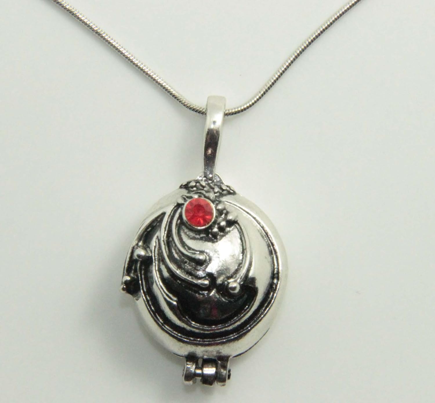 Elena's womens Vervain Pendant Anti-Vampire Silver Plated Necklace