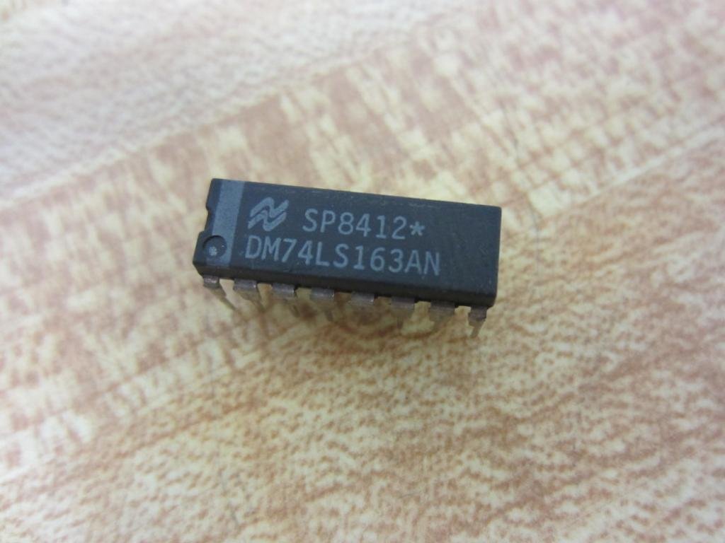 National Semiconductor DM74LS163AN Integrated Circuit (Pack of 4)