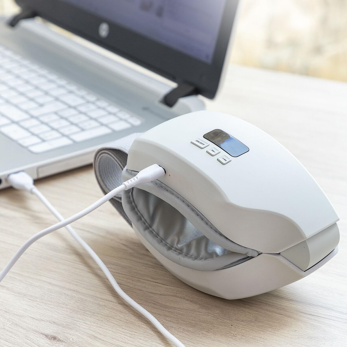 InnovaGoods® Massaggiatore per gli occhi con compressione dell'aria 4 in 1 EyeSky, allevia la stanchezza oculare e migliora la circolazione sanguigna, design compatto, ideale per casa e lavoro.