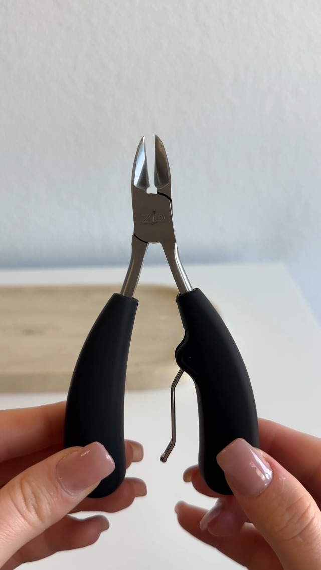 Amazon.com: Zizzili Basics Toenail Clippers for Thick or Ingrown