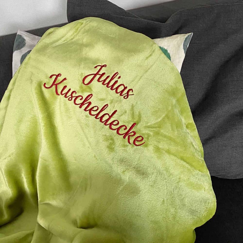 Deitert Kuscheldecke mit Namen oder Wunschtext Bestickt, 200cm x 150cm, extra weiche und gemütliche Sofadecke/Wohndecke, hochwertiges Fleece, personalisiertes Geschenk (Altrosa)