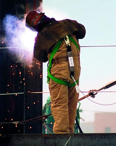 Vista 13 de MSA Skullgard - Casco de seguridad estilo gorra con suspensión, tapa sin ranuras, hecho de resina fenólica, cargas de calor radiante de hasta 350 F
