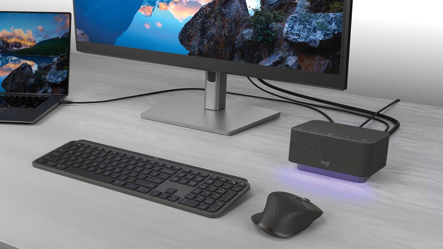 How to Use Monitor Speakers With a Docking Station: Ultimate Guide