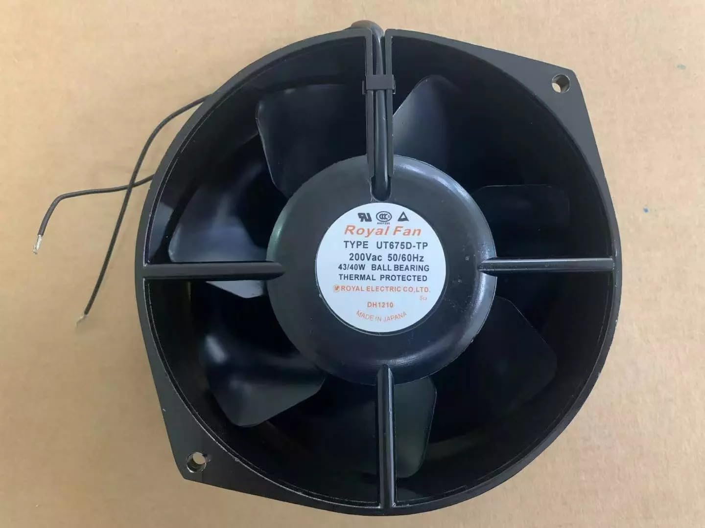Lighting Hub Royal Fan 200V-50/60Hz 43/40W DC Brushless Air Cooling Fan 4500 RPM 172 * 150 * 55mm 2Wire (Metal)-image-16