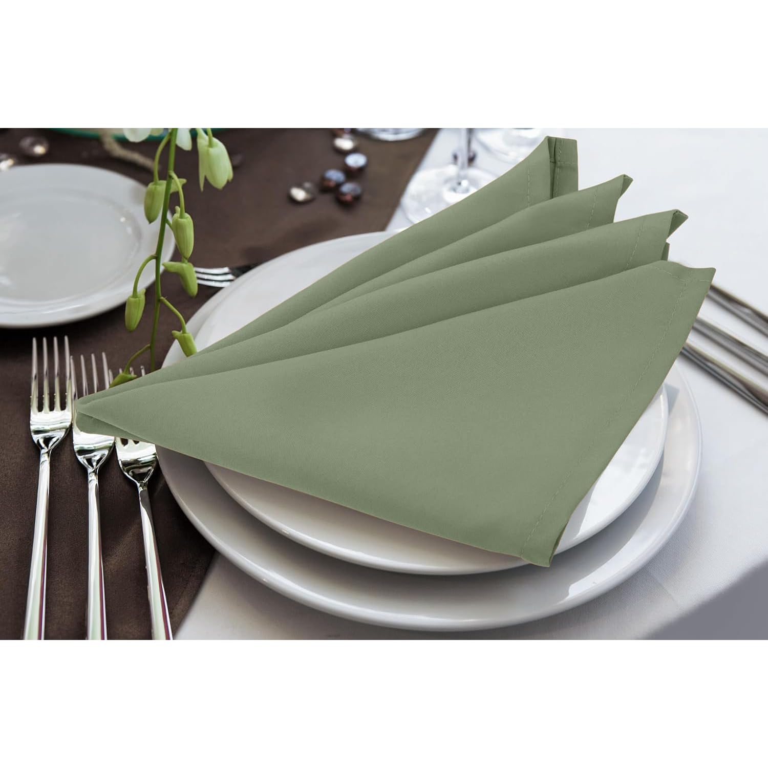 Lot de 50 serviettes de table carrées en polyester avec bords ourlés pour mariage, réception, dîner, banquets et fêtes de Noël, 48 cm x 48 cm, vert sauge