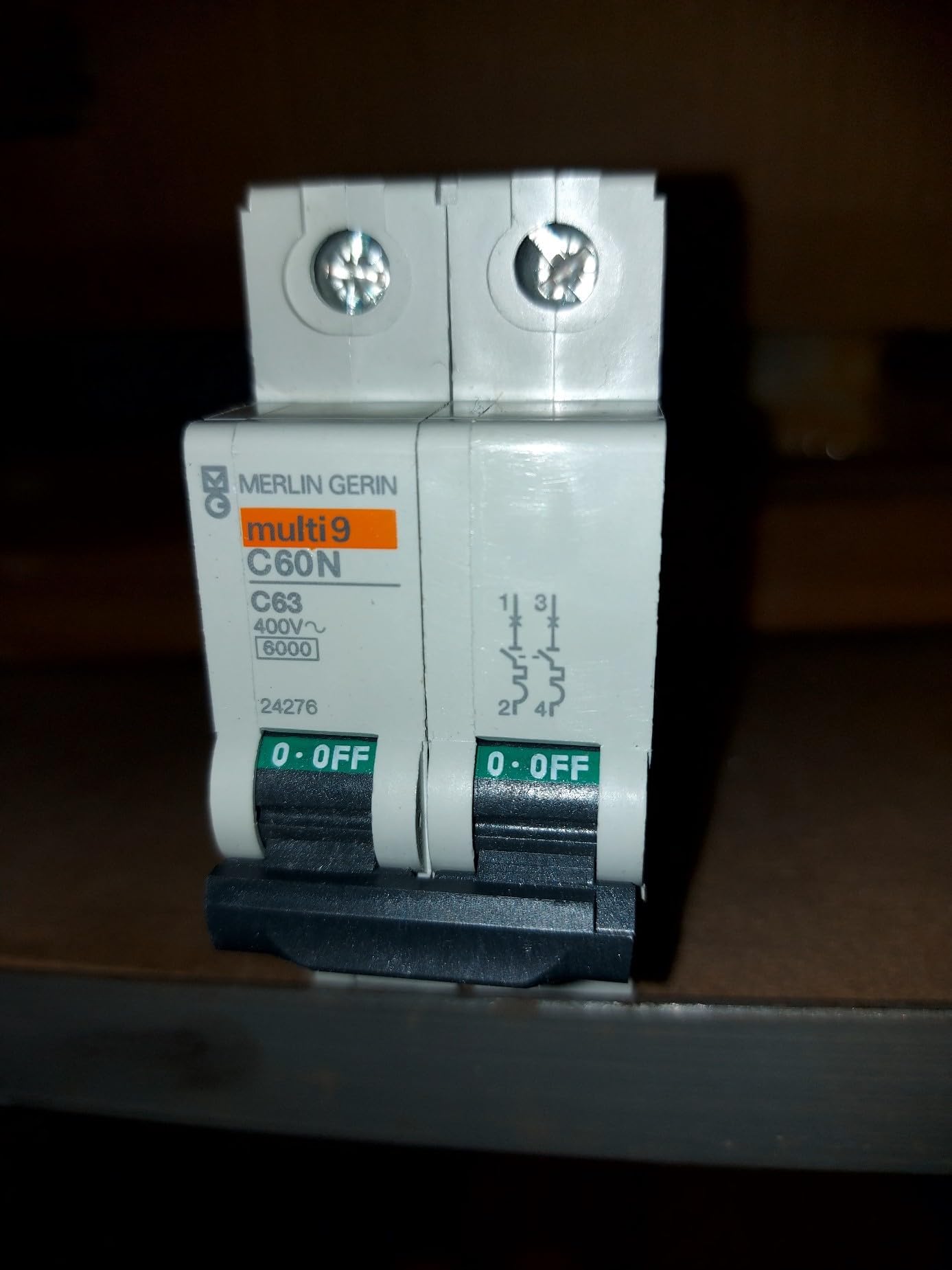 Schneider Electric - Interruptor magnético térmico iC60N 2P C 63A 6000A