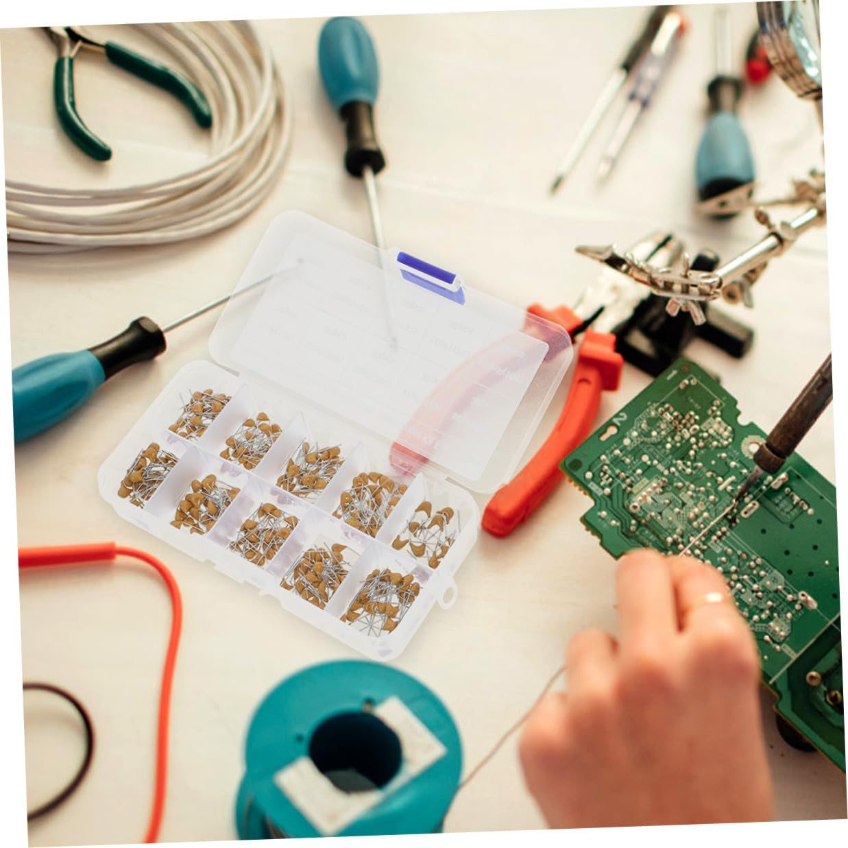 600pcs Ceramic Capacitor Kit 10p to 100nf for PCB Repair
