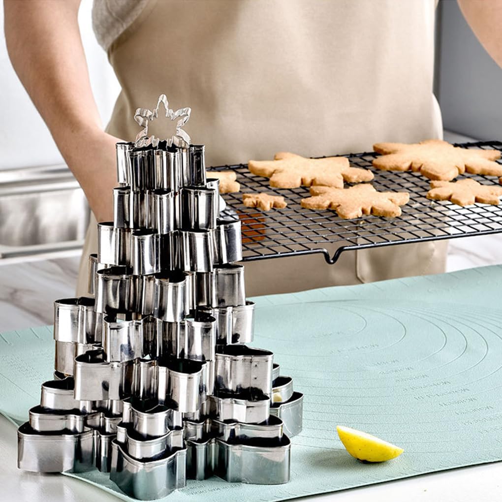 5 Set di Formine per Biscotti Natalizi, antiaderenti e Facili da Pulire, queste formine a Forma di Fiocco di Neve Sono Disponibili in Varie Dimensioni per Tutti