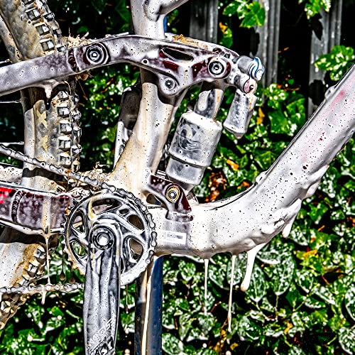 Muc-Off Nano Tech Bike Cleaner 1L | Biodegradable Formula, Safe on Carbon Fibre and All Surfaces | Breaks Down Dirt on a Molecular Level (33.8 Fl Oz (Pack of 1)) - Image 5