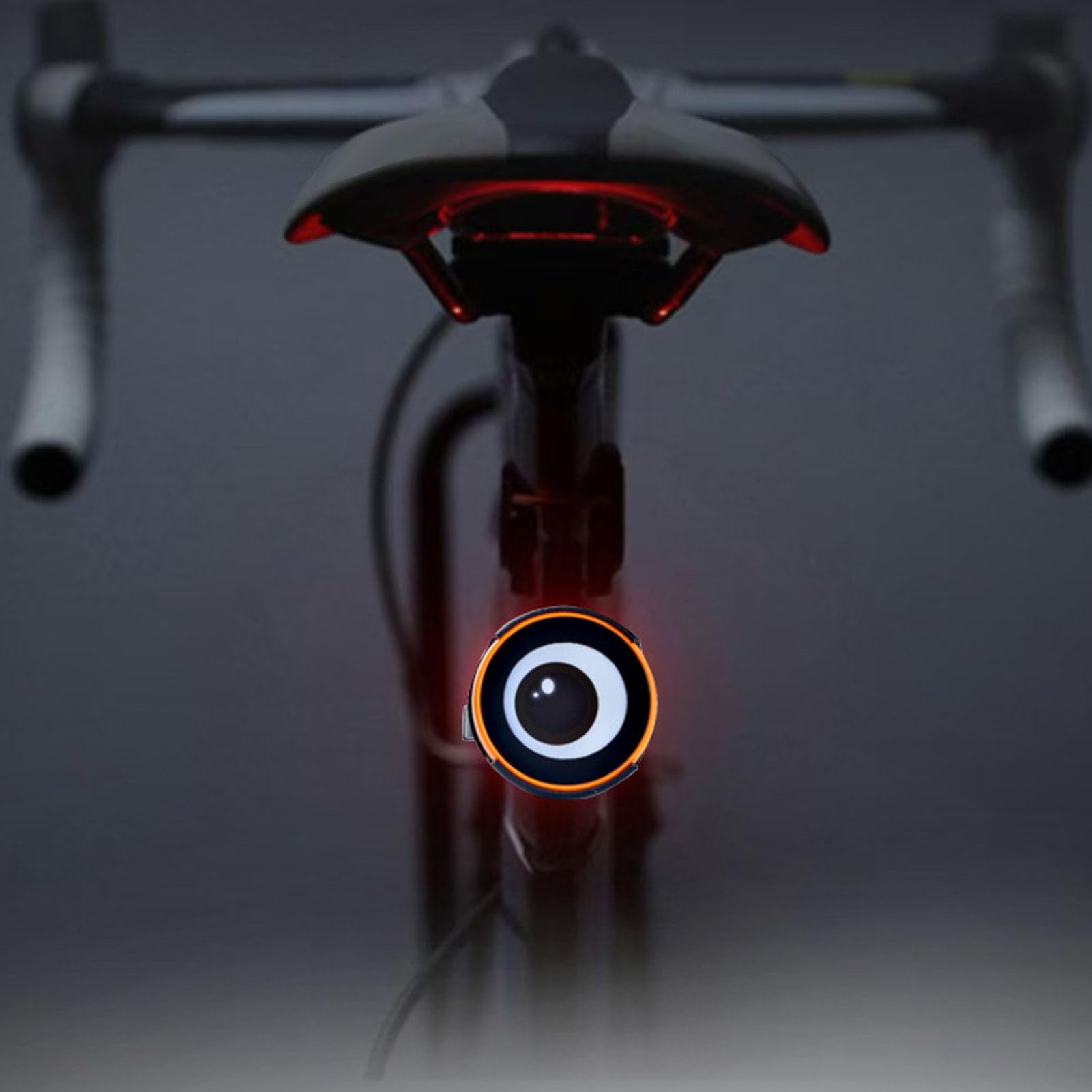 Luci per bici, luce posteriore con rilevamento intelligente dei freni Fanale posteriore di sicurezza ricaricabile con pin elettronico fai-da-te per la guida notturna Display HD da