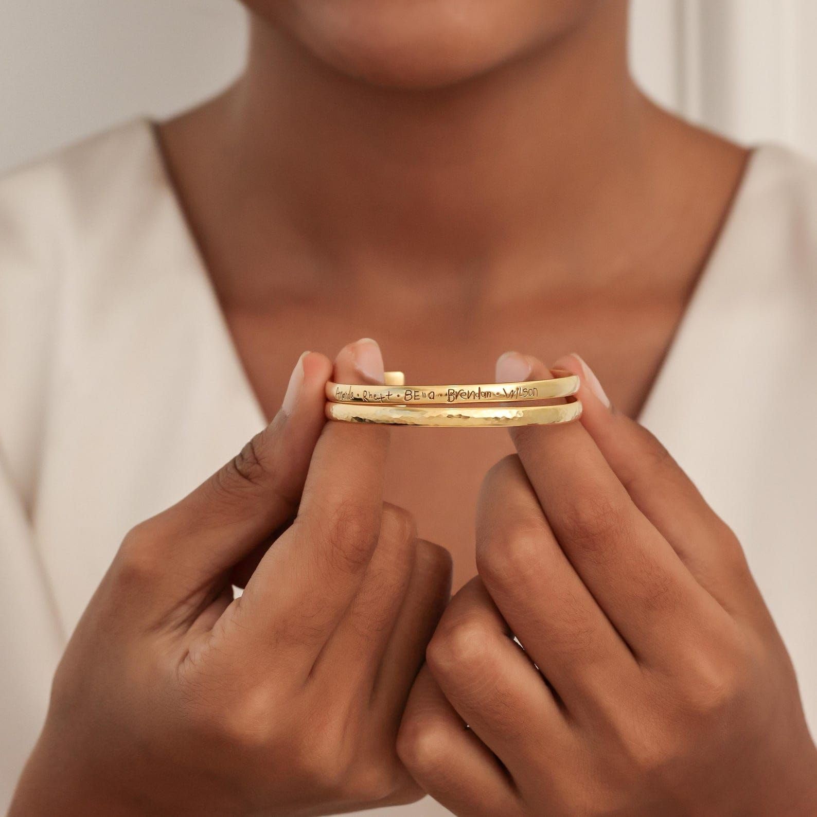 Bracciale rigido con incisione a mano di Hongyu Silver | Bracciale rigido personalizzato con incisione | Natale