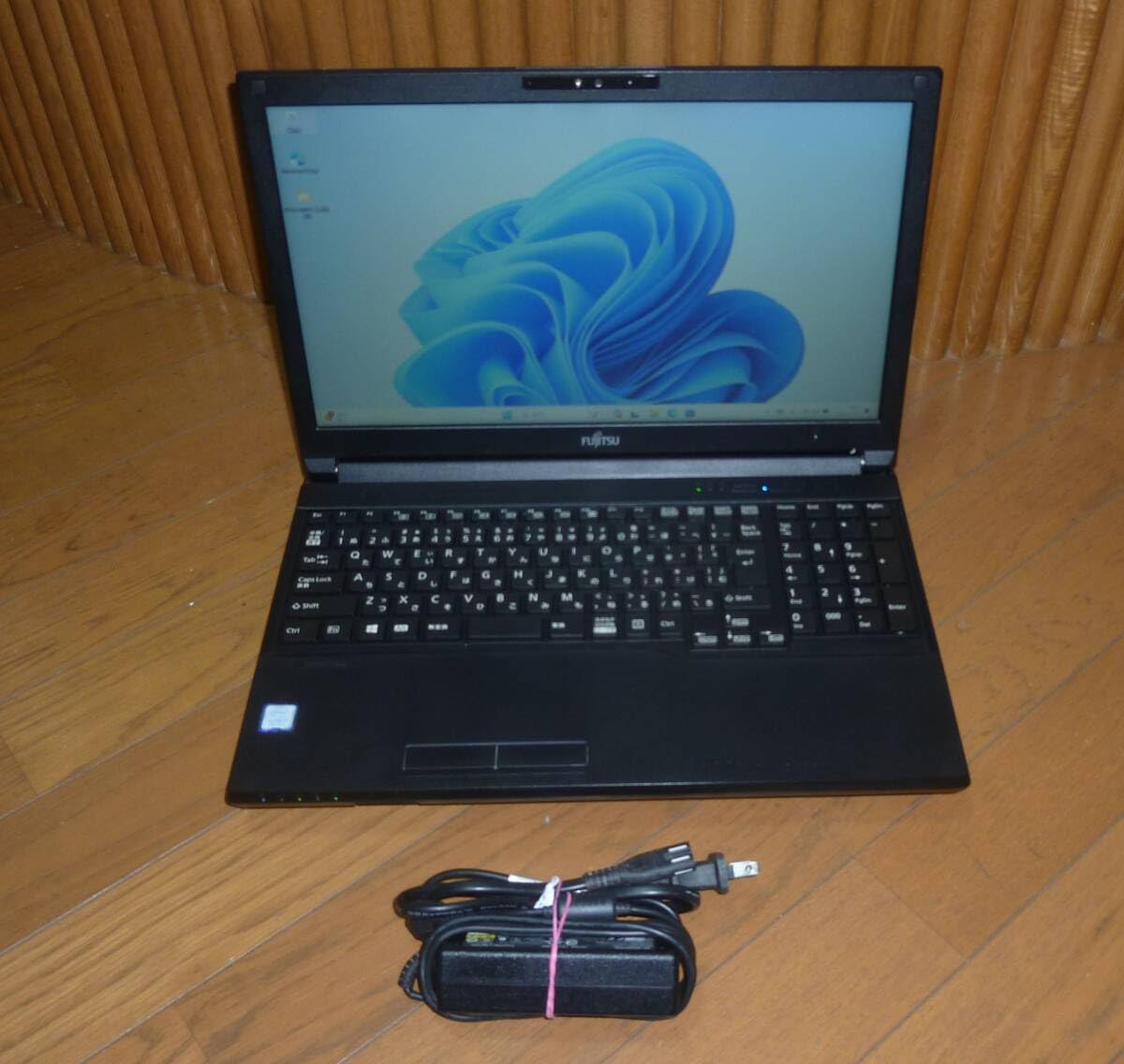 美品✨️設定済❤富士通LIFEBOOK UH92/B3❤第8世代Corei7 富士通 ノートパソコン（PC） LIFEBOOK（ライフブック） 最新