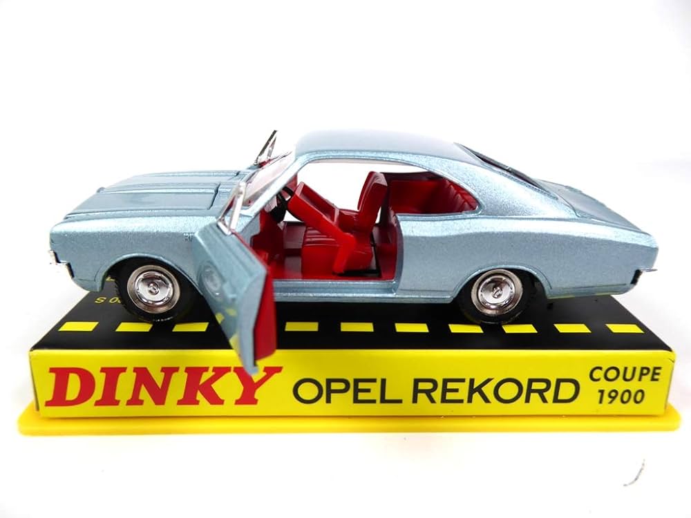 オペル　レコード　　ディンキートーイズ DINKY TOYS 1/43 OPEL REKORD COUPE 1900 SPORTS CAR ALLOY CAR