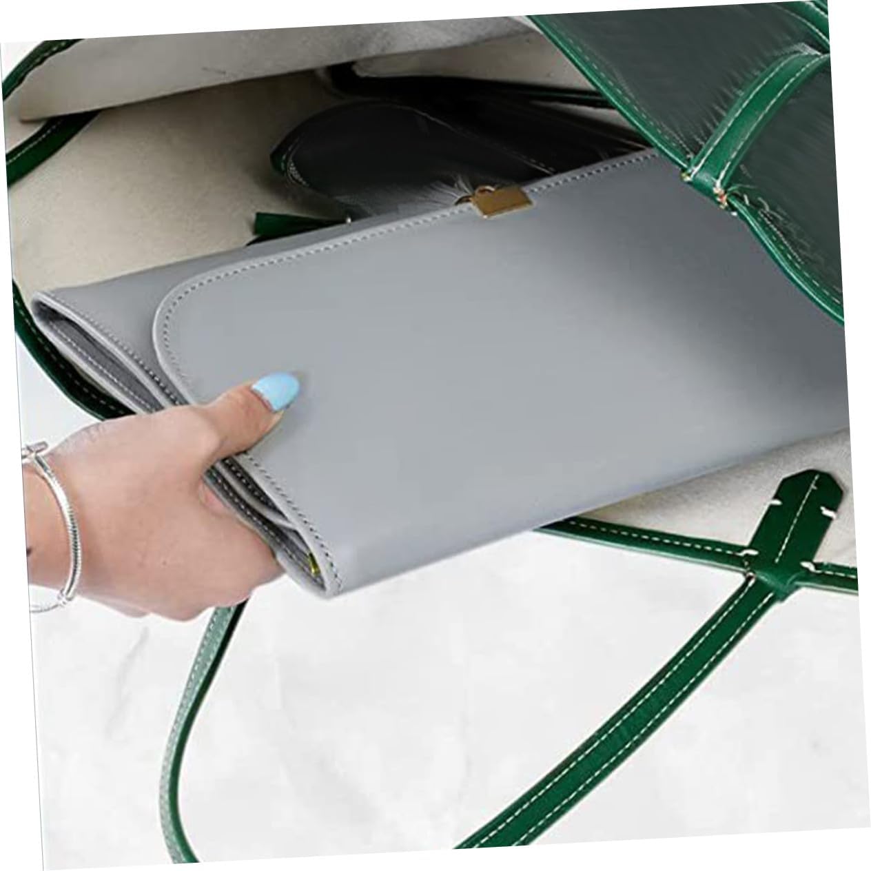 Foldable Travel Jewelry Organizer Roll Bag Large Capacity Leather Tassel Pouch for Bracelets Brooches Portable Jewelry Storage Case for Women Scratch-resistant and Wear-resistant