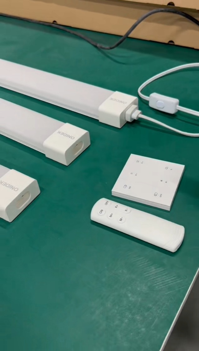 Image of LED Tube Light Fixture with Plug Under Cabinet Lighting Dimming and Color With Remote wireless wall switch 16 inch 15W 1500LM 3000-6500K adjustable LED Tube Light Fixture for Cabinet Closet Office