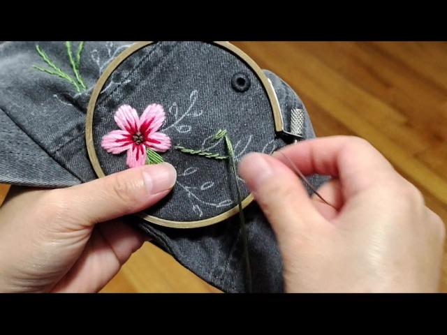 Gorra de béisbol bordada a mano con diseño floral miniatura 5