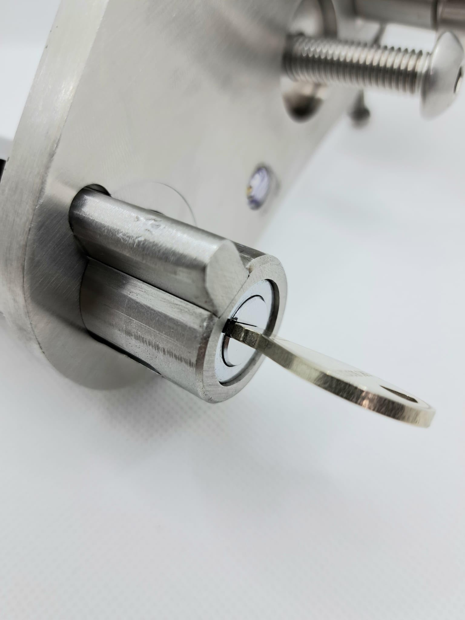 BLOCK BRAKE - ANTIFURTO MECCANICO BLOCCA CAVALLETTO CENTRALE PER MOTO BMW R 1300 GS E ADVENTURE IN ACCIAIO INOX E CHIAVE CODIFICATA