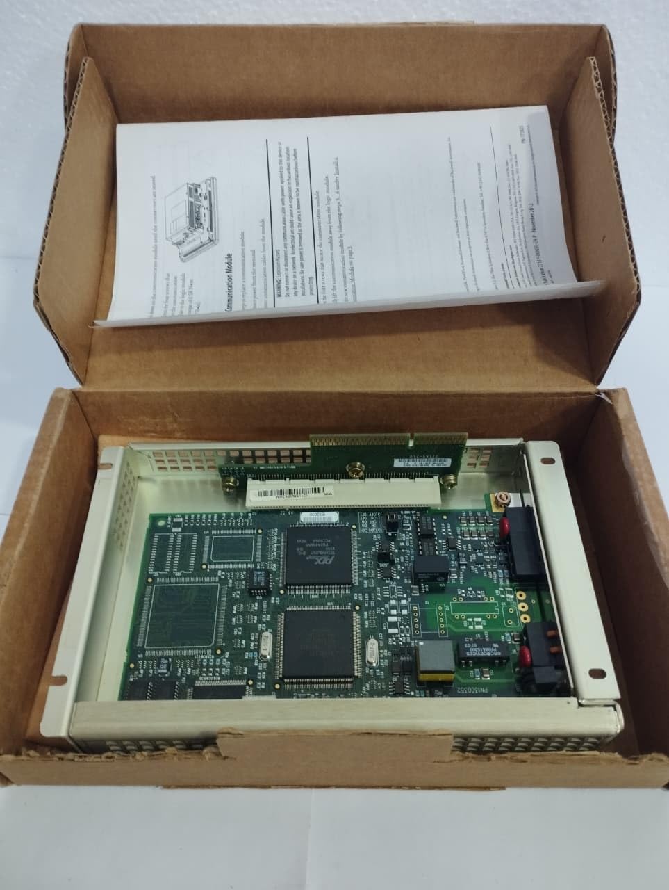[2711P-RN6] Modulo di comunicazione industriale PanelView Plus, DH+/DH485/RIO, DH+ a 1 porta e Rio, DH-485 a 1 porta, compatibile con terminali PanelView Plus, serie 700-1500