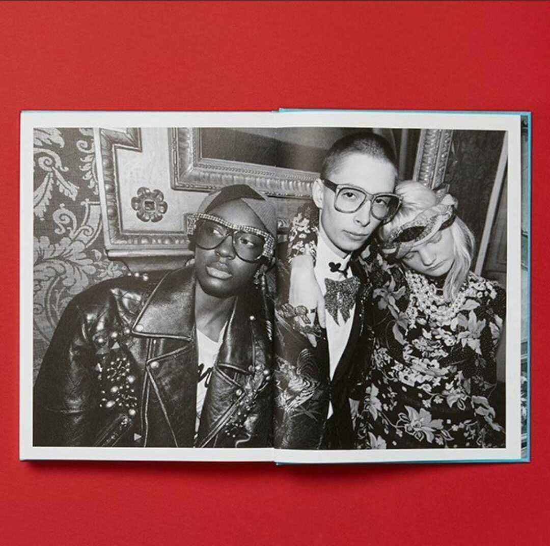 GUCCI 写真集 『Hortus Sanitatis』ポーチ付 未開封 Amazon.co.jp: ポーチ付 未開封 限定1000部 写真集 GUCCI HORTUS