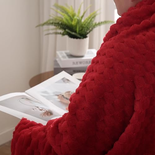 Miniatura 9 de Puncuntex Manta roja de 60 x 80 pulgadas, manta decorativa jacquard 3D de franela de forro polar súper suave y acogedora para sofá, silla, ligera
