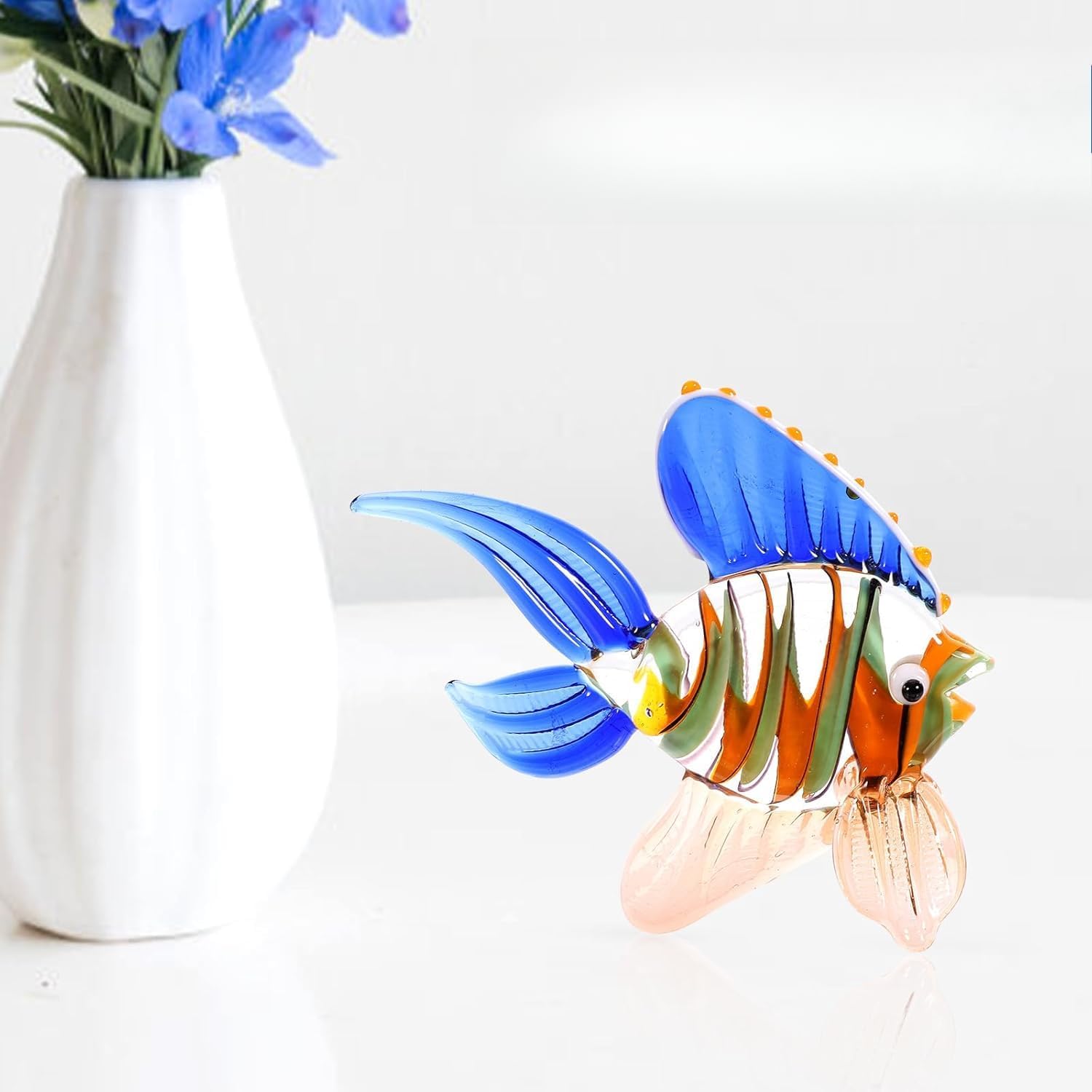 Blown Crystal Fish Figurine，Ocean Crystal Art Tropical Fish Animals Sculpture Decor，Home Desk TV Cabinet Ornament (Assorted Color)