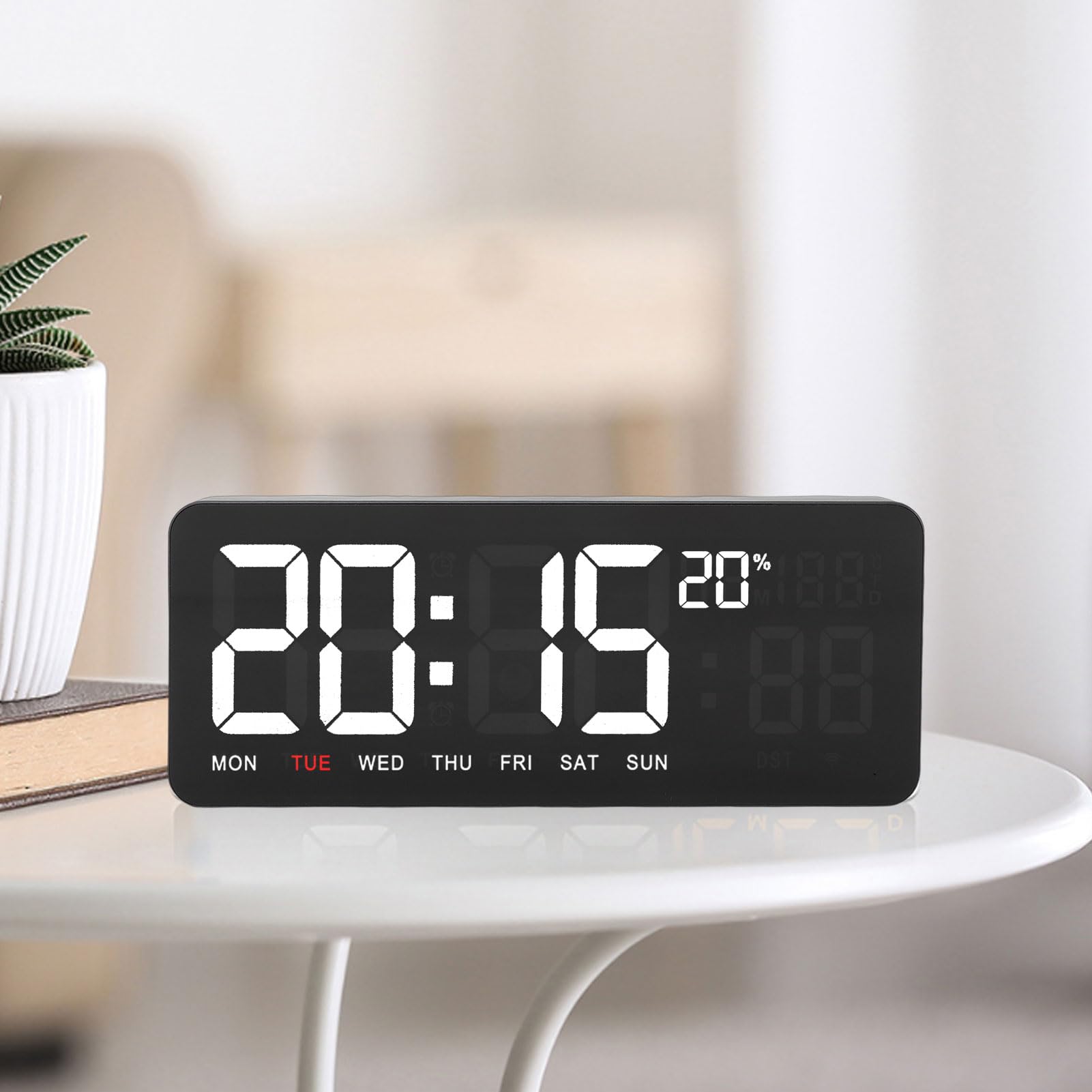 Sxhlseller Digitale Wanduhr mit WLAN-Zeitsynchronisierung, 6-stelligem Farbdisplay, Fernbedienung, Countdown und Stoppuhr, Datum, Woche, Temperatur und Luftfeuchtigkeit, Verwendung an der