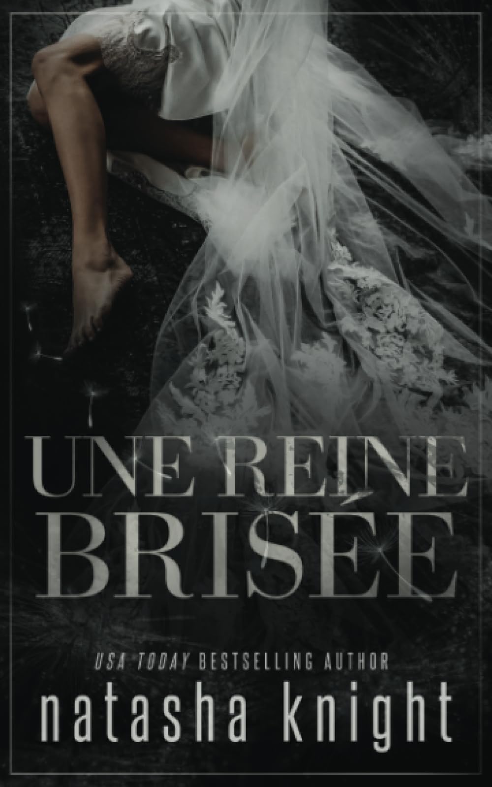Une reine brisée