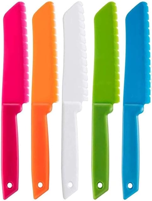 QincLing 5 Pieces Plastic Kid Kitchen Knife Set, Nylon Chef Knife Children's Safe Cooking Knives for Baking, Fruit, Bread, Cake, Lettuce Knife, Salad Knife