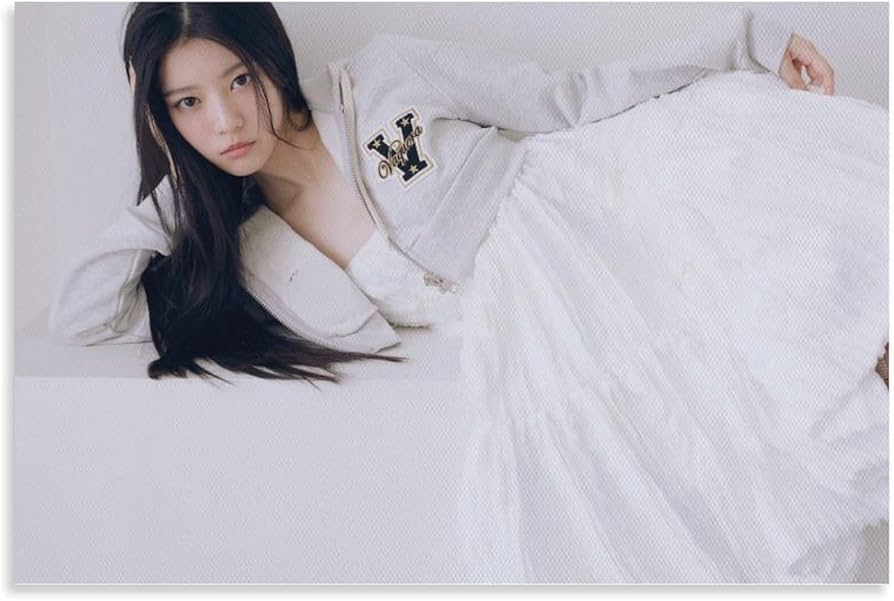 Amazon.co.jp: MOKA モカ ILLIT アイリット OFFICIAL PHOTO 熱い