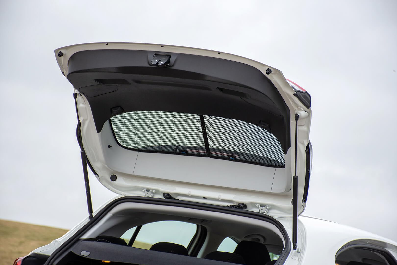 Set di Car Shades Compatibile con Fiat Tipo HB 5-Porte 2016- (4-Parti) Tendine Parasole su Misura
