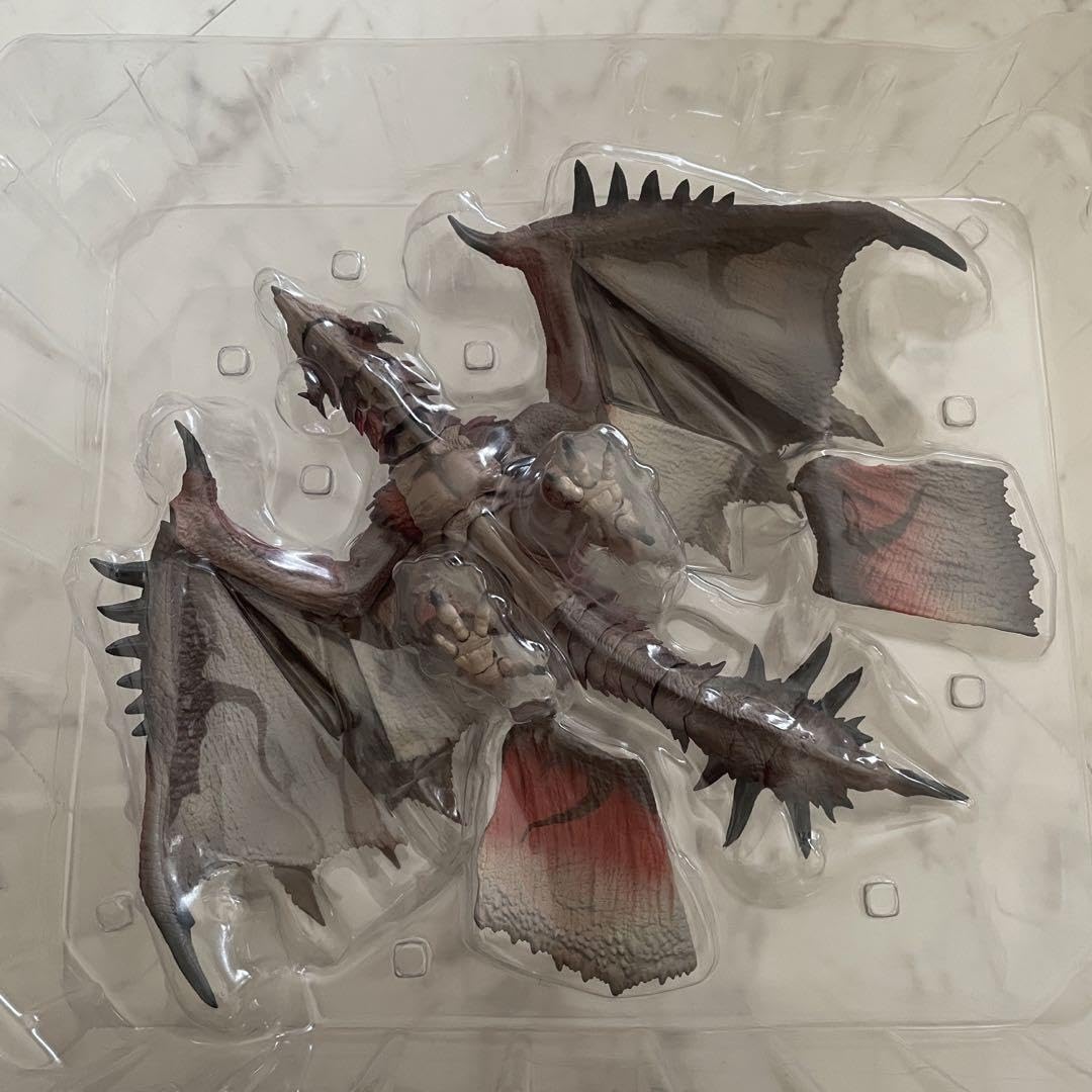 Amazon.co.jp: S.H.MonsterArts リオレウス 『モンハンワールド：アイ  