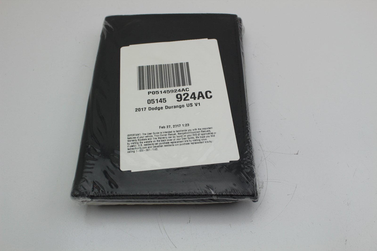 Предна корица од упатството за сопственикот на Dodge Durango од 2017 година