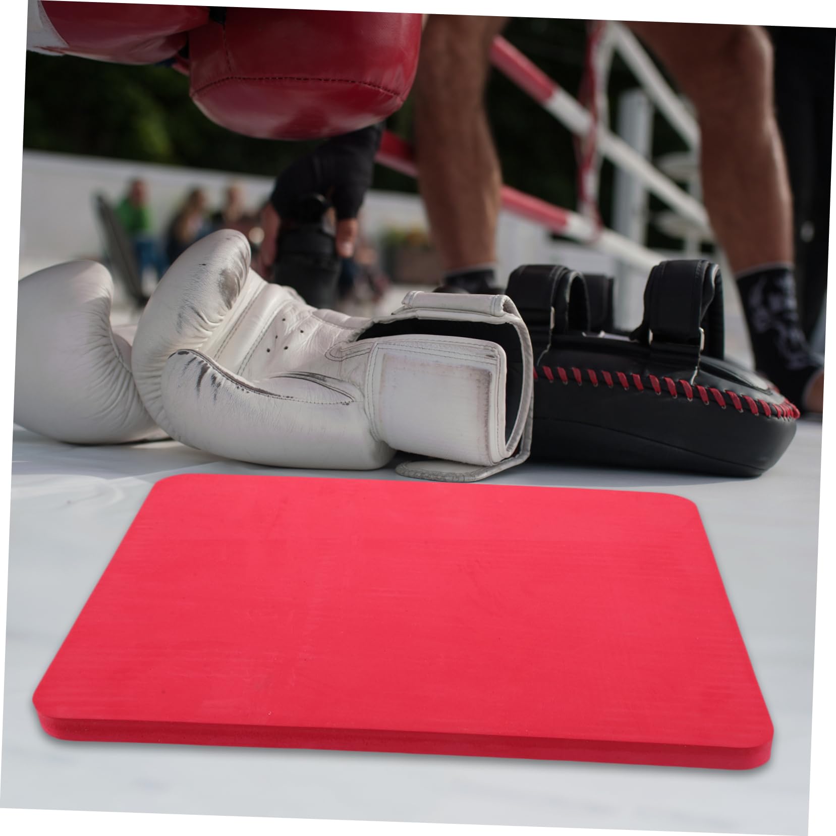 BESTonZON Portable Karate Breaking Board Taekwondo Training Tool for Beginners for Indoor Sports Martial Arts Practice Durable Lightweight Performance Board