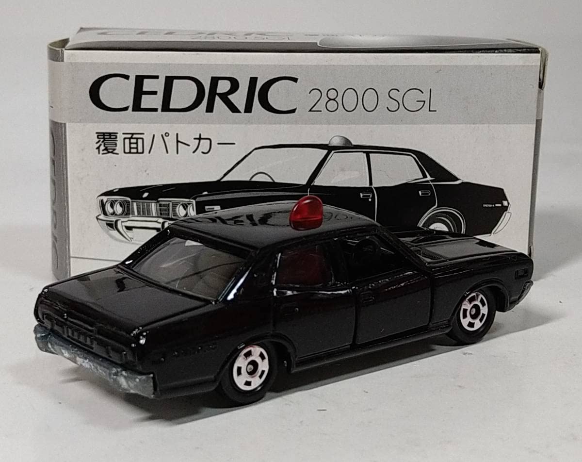 Amazon | トミカ 日産 330セドリック 覆面パトカー | ミニカー 