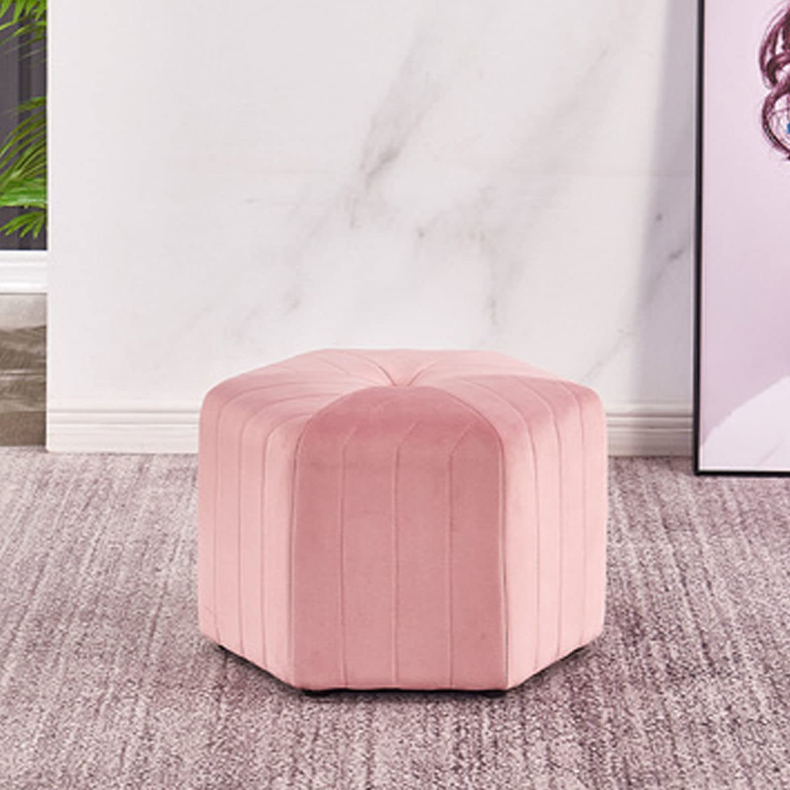 Pouf en velours gris foncé : gagnez une assise design 45x45 cm sans encombrer
