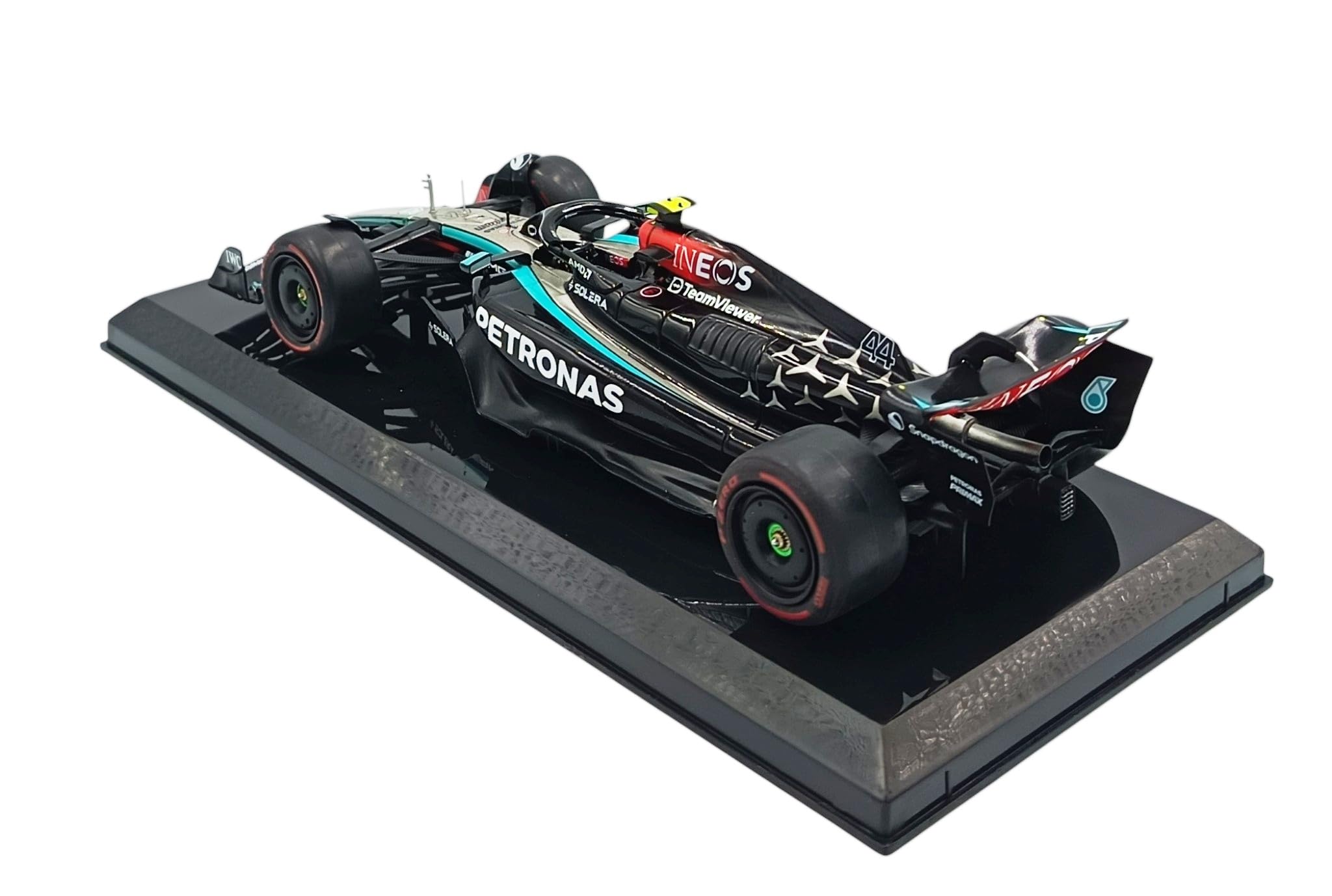 OPO 10 Voiture de Formule 1 1/24 Compatible avec Mercedes-AMG F1 W15 E Performance Lewis Hamilton 2024 F1 - OR107
