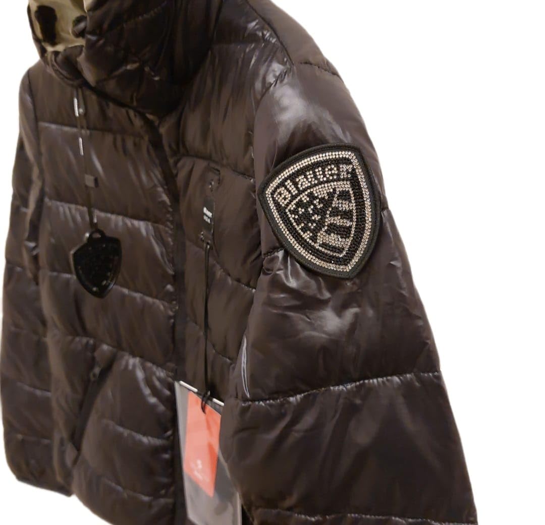 Blauer Caroll - Chaqueta Centogramas para niña, ajuste regular, negro, nailon brillante, impermeable con logotipo brillante, capucha fija