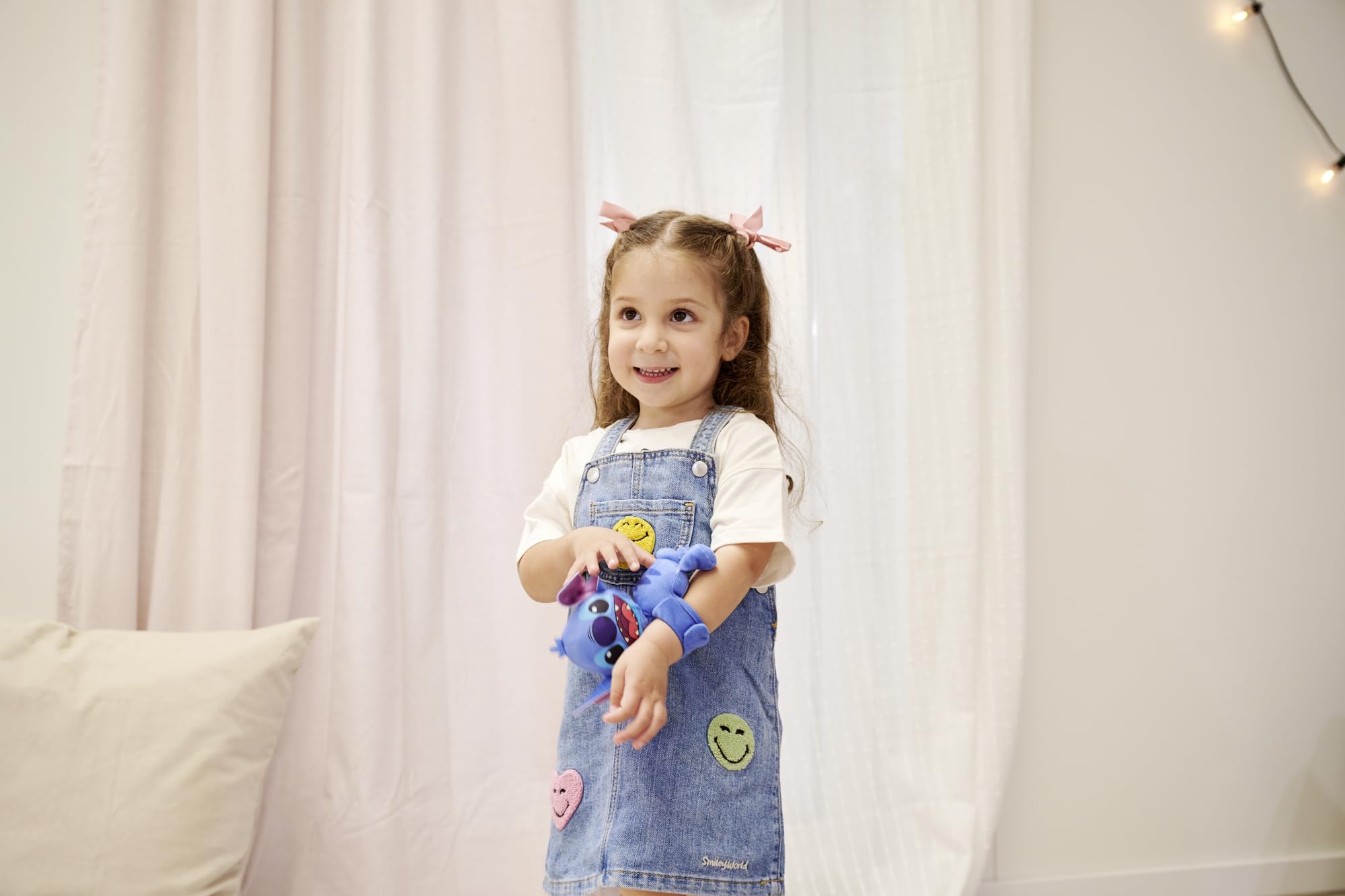 Disney Stitch - Pulsera de Peluche (17 cm, Apta para niños a Partir de los Primeros Meses de Vida)