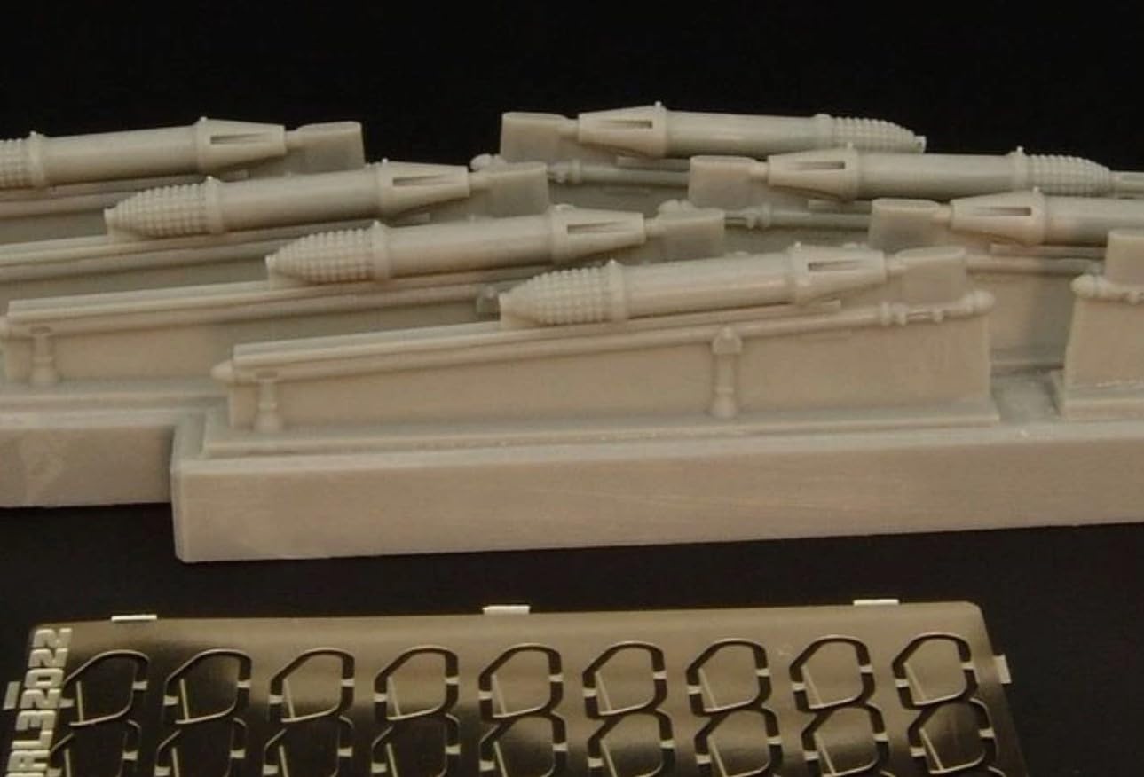 Brengun BRL32022 1/32 Soviet Rockets RS82 Resin-PE Set of Soviet Airborn Rockets