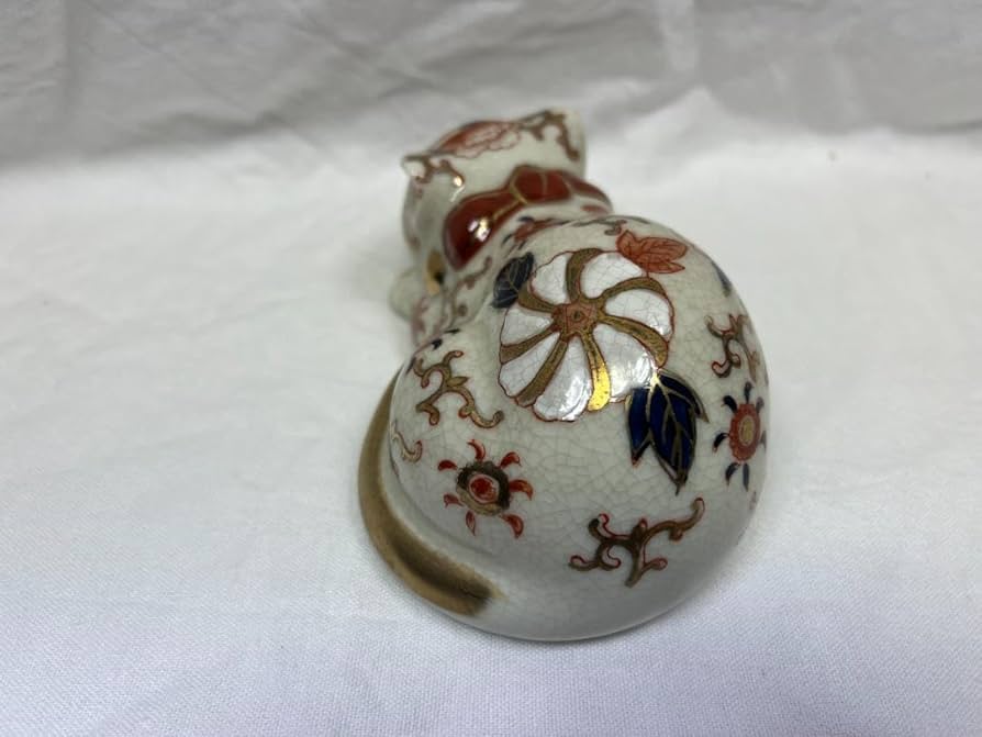 古伊万里/赤色/金彩/陶器/眠り猫/唐草模様 /1体/置物/中/縁起物