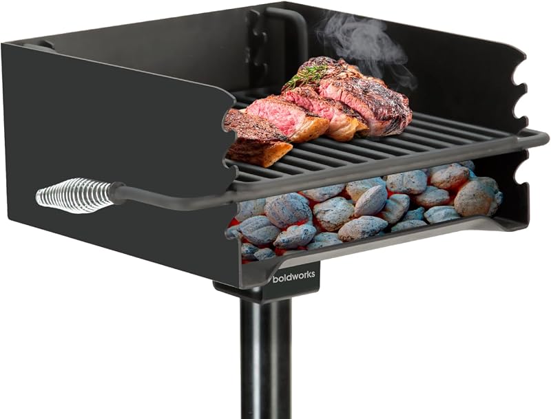 Park Grill Parrilla de carbón estilo Park Parrilla comercial al aire libre en el suelo | Superficie de cocción grande de 16.0 x 16.0 in, rejilla inclinable ajustable en altura resistente con asas de resorte, giro de 360 ​​grados