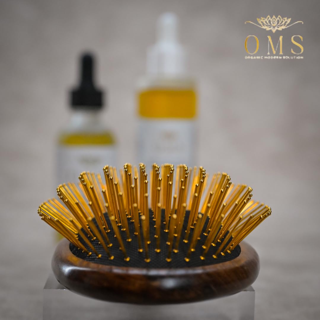 Cepillo de pelo de lujo, cerdas de acero chapado en oro, mango de madera de nogal, 9 x 3.5 pulgadas, masaje del cuero cabelludo, Gua Sha, desenredante