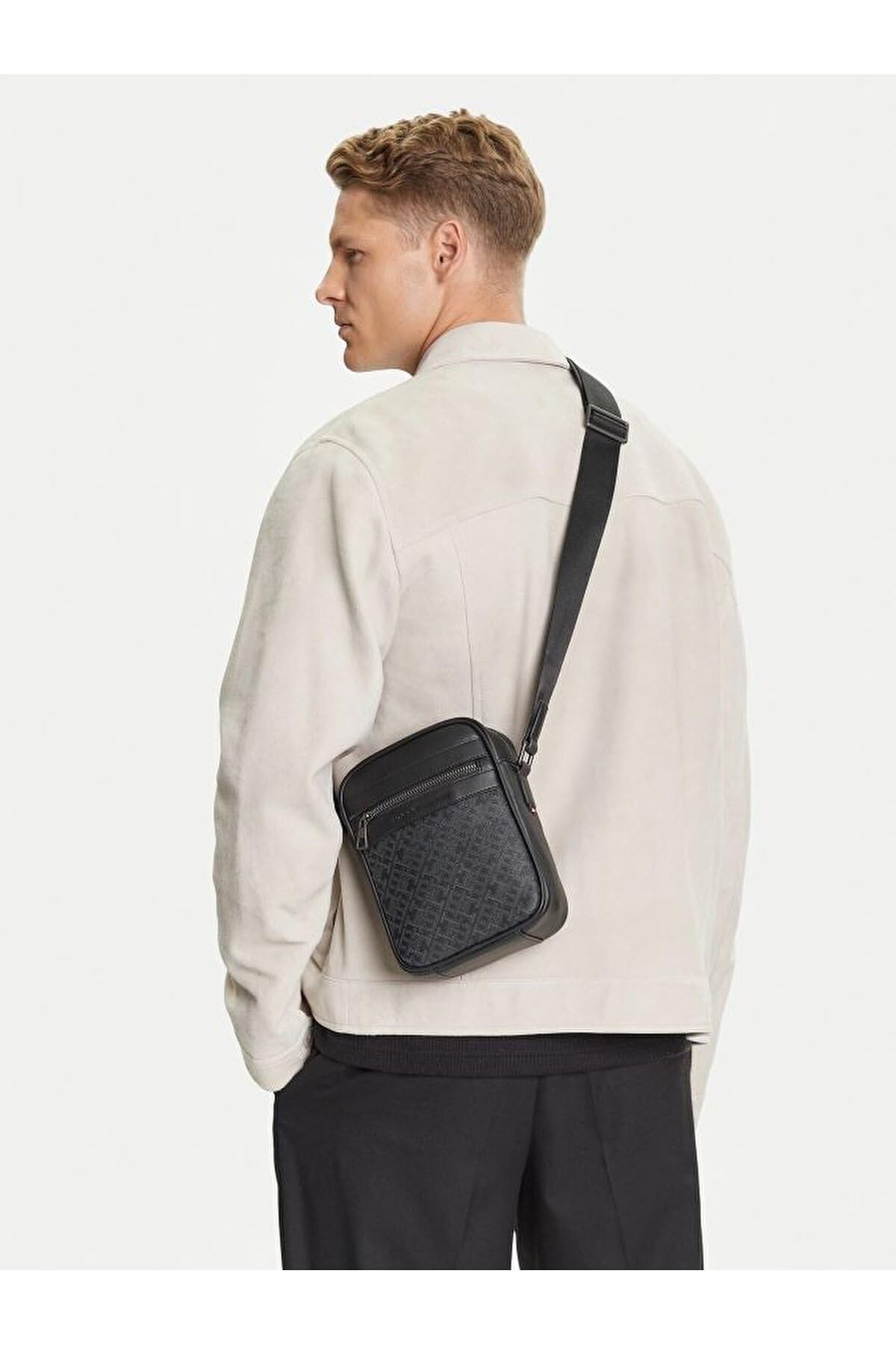 Tommy Hilfiger TH MONOGRAM MINI REPORTER, COLOR BLACK BDS - BLACK One Size