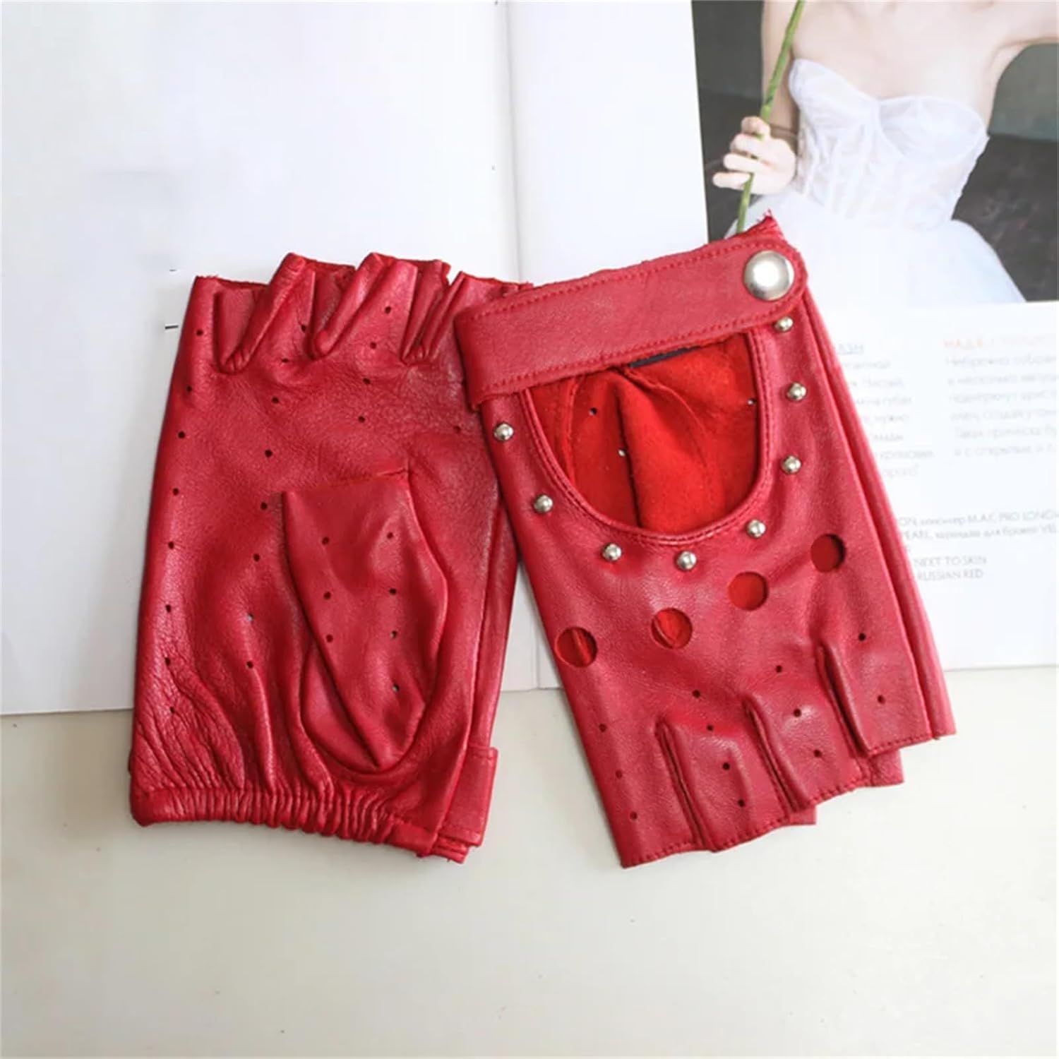 [Mnjyihy] 女性のシープスキンハーフフィンガーグローブ薄いスタイル裏地なしリベットスタイル本革ドライビンググローブ